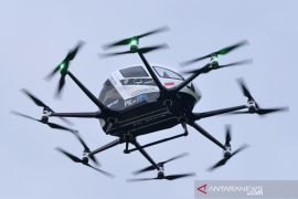 Taksi terbang Ehang 216 lakukan uji terbang di Bali
