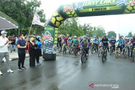 Wali Kota lepas sepeda santai semarakan HUT Korpri