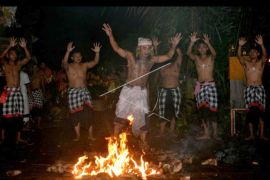 Pementasan Three Bali Spirits