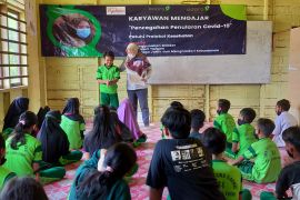 Adaro Metcoal Companies ajak karyawannya menjadi "Guru"