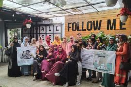 Media sosial naikkan tren penjualan kosmetik