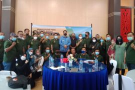 Bupati Samosir apresiasi kunjungan media dan bakti sosial Wartawan Unit Pemprov Sumut