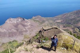 Status Gunung Ile Werung naik menjadi waspada