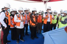 Wali Kota Kediri sebut pembangunan bandara dan jalan tol bawa dampak perekonomian