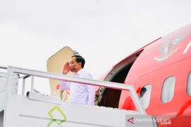 President visits East Java to inaugurate two dams, plant rice