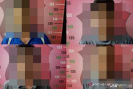 Terlibat jualan togel online, empat warga HST ditangkap