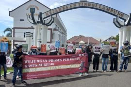 Puluhan jurnalis Lampung gelar aksi solidaritas untuk jurnalis Nurhadi