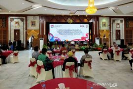 Bupati ikuti seminar nasional pengadaan barang dan jasa
