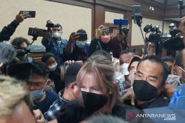 Sidang lanjutan kasus narkoba Nia Ramadhani digelar Kamis