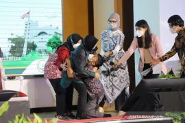 Risma akui sosok penyandang disabilitas Gading menjadi penyemangat