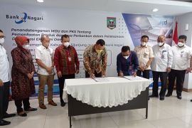 Bank Nagari tandatangani PKS dengan Sijunjung terkait pelaksanaan digitalisasi ekonomi daerah