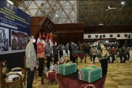Gubernur Aceh serahkan DIPA dan TKDD 2022 Rp46,39 triliun