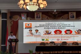 Profesi Insinyur diharapkan turut andil jadi penggerak utama ekonomi Sumbar