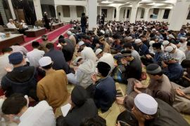 Gubernur Ganjar dan santri Tawangmangu doa bersama terkait letusan Gunung Semeru