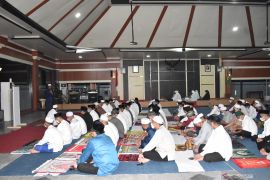 Sambut hari jadi ke-56, Pemkab Tanah Laut gelar salat hajat