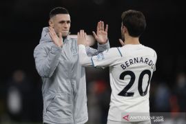 Chelsea tergelincir, City rebut posisi puncak