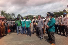Buruh Tabalong sampaikan tujuh tuntutan ke dewan