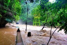 Taman Wisata Bantimurung di Maros ditutup akibat banjir