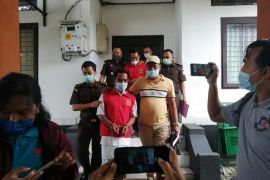 Kejari Klungkung penjarakan dua  tersangka kasus korupsi dana LPD