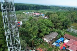 Perusahaan telekomunikasi beri layanan gratis untuk warga terdampak bencana Semeru