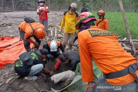 Basarnas confirms Semeru volcano's hot ash clouds claimed 34 lives
