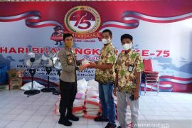 PT Japfa salurkan beras dukung percepatan vaksinasi di Agam