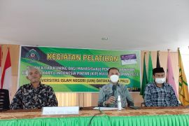 UIN Datokarama  asah kemampuan baca Kitab Kuning penerima beasiswa KIP