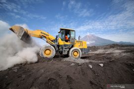 "Nguli" pasir demi menanak nasi, Ali hingga kini belum kembali