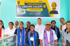 Melihat perempuan Larsasam pertahankan tenun Tanimbar dengan ATBM, geliat perekonomian strategis