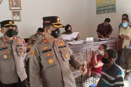 Tinjau vaksinasi di sejumlah desa, Kapolres Batubara berharap target 75 persen tercapai