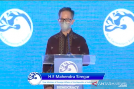 Wamenlu Mahendra: Demokrasi diperlukan untuk hadapi pandemi