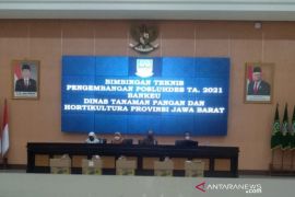 Puluhan petani Bekasi ikuti bimtek jaringan komunikasi penyuluh desa