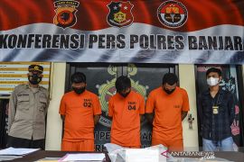 Aksi kriminal berkedok petugas Satgas COVID-19