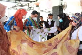 Ketua PKK Labura janji bawa pebatik ke Jogjakarta