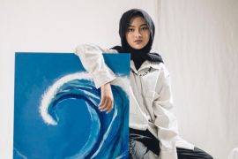 Nadine Fatiana luapkan kondisi pandemi  melalui "Everybody Needs"