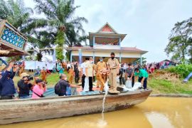 160 ribu benih ikan untuk masyarakat Inhu
