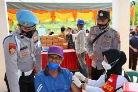 Warga antusias ikut vaksinasi berhadiah digelar Polres dan Pemkab Batubara