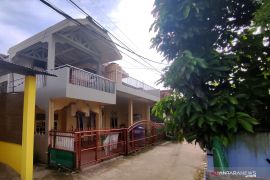 Densus 88 sita buku kajian dan panah dari terduga teroris Palembang