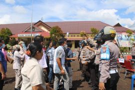 Antisipasi gangguan Pilkades, Polres Tapteng gelar simulasi pengamanan