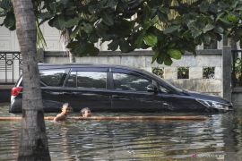 Lakukan ini jika mobil terkena air laut