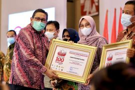 Program Smart Kampung Banyuwangi raih penghargaan Gerakan Menuju Smart City dari Kominfo