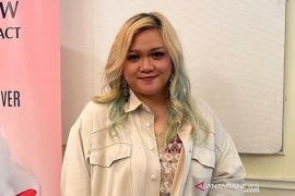 Tips menjaga make up agar tidak mudah pecah meski pakai masker ala Janes CS