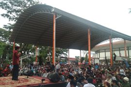 Masyarakat Payakumbuh antusias hadir dengarkan ceramah Ustaz Abdul Somad