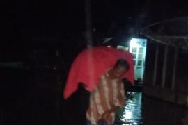 Luapan Sungai Batang Toru meluas, malam ini mulai rendam permukiman warga Rianiate