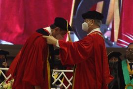 UPH mengukuhkan Guru Besar Ilmu Bedah Saraf