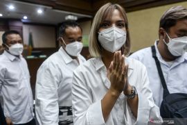 Artis Nia Ramadhani akui pakai sabu lima kali