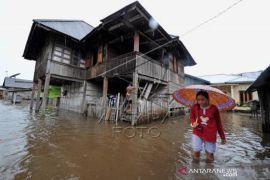 Banjir Luapan Sungai Lempur  Tengah Di Kerinci