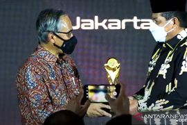 Desa binaan BRK antarkan Bupati Siak terima penghargaan TPAKD terbaik