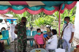 52 warga divaksin saat perayaan Natal Oikumene Tapteng