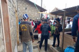 Bangka Barat apresiasi gotong royong bangun rumah layak huni HKSN